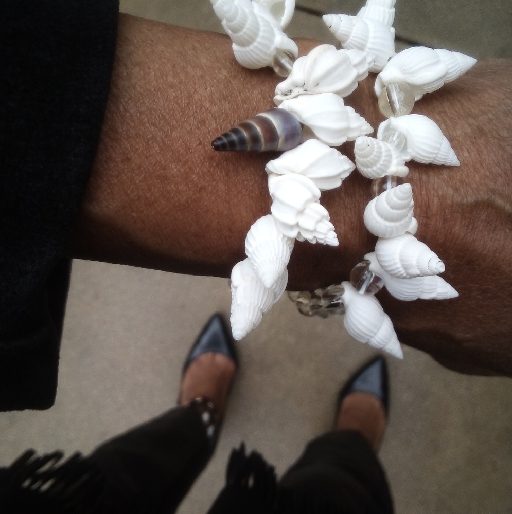 Women's Handmade all stretch Seashell bracelet Set